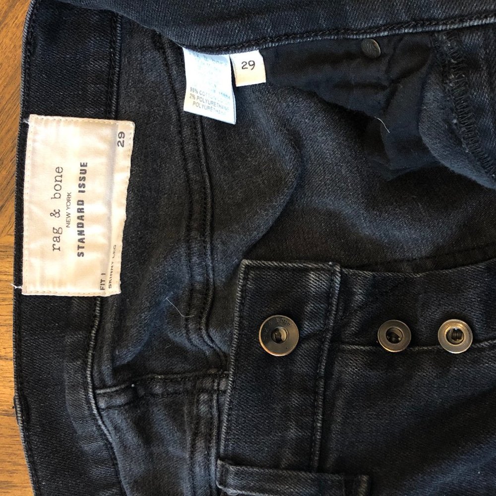 Men's Fit 1 Black Skinnnies